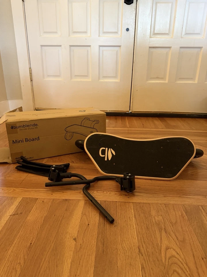 Mini tabla de paseo Bumbleride en negro en Nordstrom MB55 Foto 1 de 4