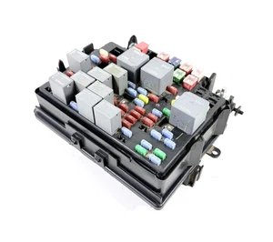 Chevy Silverado 1500 2006 motor relé de fusibles caja de conexiones 15139209 OEM - Imagen 1 de 3