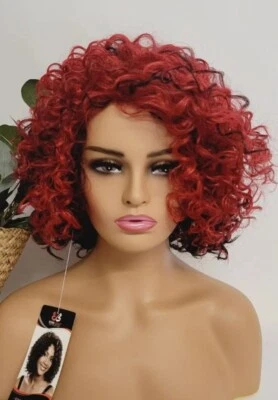 PELUCA CORTA SEXY BIG RILS TONO TOWTONE NEGRA, ROJA-BOBBI BOSS PREMIUM SINTÉTICA M776 Foto 1 de 4