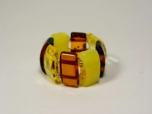 Baltic Amber Ring Size 8 Multicolor Yellow Brown Stone Elastic Stretch 5618 - Picture 1 of 7