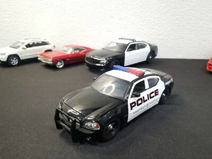 JADA HEAT 2006 DODGE CHARGER R/T  POLICE CAR 1:24 DIECAST MODEL PROTECT & SERVE - Picture 1 of 14