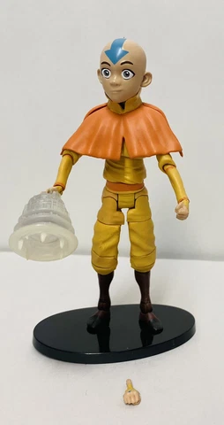Diamond Select Toys Avatar: The Last Airbender Aang Action Figure (Season 1) Cover