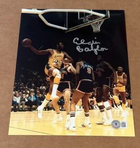 ELGIN BAYLOR SIGNED LOS ANGELES LAKERS 8X10 PHOTO BECKETT CERTIFIED #2 - Picture 1 of 1