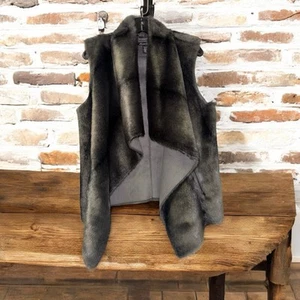 Kenneth Cole Dark Gray Faux Fur Open Front Vest Women’s Size M Pockets Vegan - Picture 1 of 9