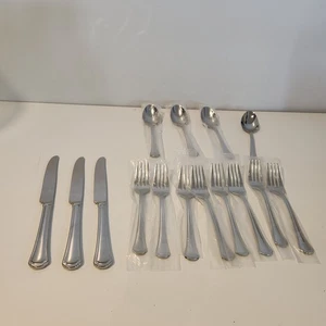 Juego de 15 cuchillos, tenedores y cucharas Reed & Barton Arlington Newton - Imagen 1 de 8