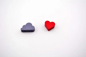 Clue Conspiracy replacement game part pieces - cloud & heart tokens - Picture 1 of 1