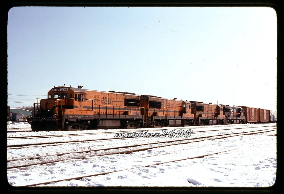 (W) ORIG TRAIN SLIDE-MAINE CENTRAL (MEC) 238 ACTION - Imagem 1 de 1