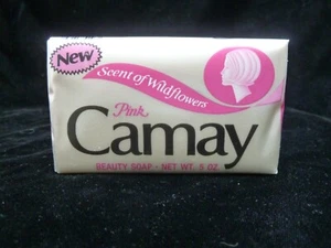 Sapone Beauty Bar CAMAY rosa ~ nuovo vecchio stock ~ profumo vintage di FIORI SELVATICI ~ 5 oz - Foto 1 di 5