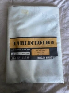VINTAGE 100% POLYESTER OFF-WHITE NON IRON TABLECLOTH MADE IN ISRAEL 53 X 116 NEW - Picture 1 of 9