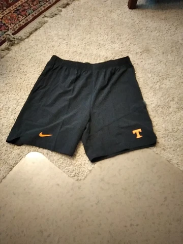 Men's Nike Tennessee Volunteers On-Field Player Black Shorts Size L DC6811-010 Cover
