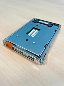 EMC 32GB FLASH SSD 2.5" SFF MLC MSATA HD 6G for VMAX 303-276-000B-02 - Picture 1 of 5