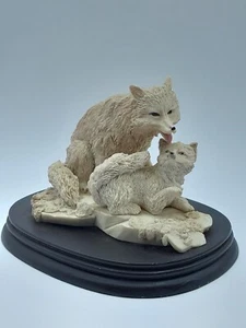 Regency Fine Art Fox&Baby Arctic Wildlife Figurine 10cm Tall 1019 - Picture 1 of 5