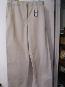 LL Bean Womens Classic Fit Wrinkle Free 100% Cotton Capri Pants Khaki Size 8 - Picture 1 of 6