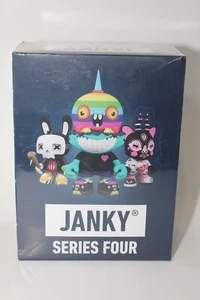 Superplastic Janky Series 4 -Sealed Case of 12x Blind Boxes Vinyl Figure - Afbeelding 1 van 6