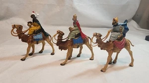 Vintage Set of 3 Wise Men Kings on Camels Nativity Figures small plastic toys - Picture 1 of 6