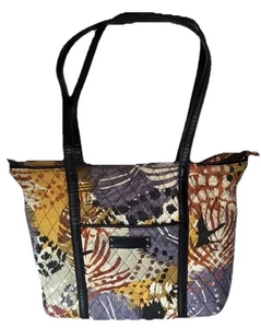 Vera Bradley im Ruhestand bemalt Federbesatz ikonische Handtasche gebraucht, in einwandfreiem Zustand - Bild 1 von 9
