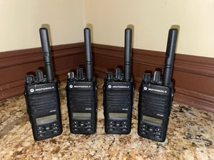 (x4) Motorola XPR3500 AAH02RDH9JA2AN UHF Digital Radio As Is , Untested - Zdjęcie 1 z 3