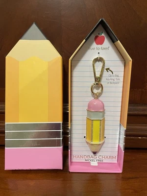 NUEVO EN CAJA True To Form LÁPIZ GRUESO Tono Dorado Piedras de Vidrio Esmalte Bolso Dije/Llavero Foto 1 de 4