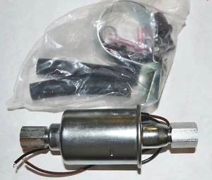 6 VOLT FUEL PUMP POSITIVE or NEGATIVE GROUND IN LINE FREE FLOW 5psi-8psi - Picture 1 of 6