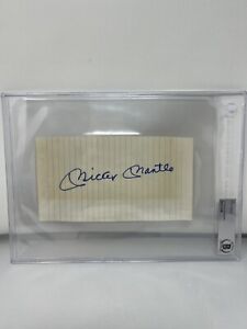 Mickey Mantle Signed Index Card Cut Page Beckett Auto HUGE Signature