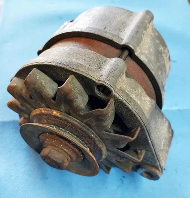 Mercedes W123 W114 W116 R107 Generator Lichtmaschine 0120489526 Bosch 14V 55A - Image 1 of 2