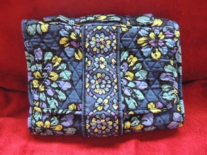 ALFOMBRA DE CAMBIO DE PAÑALES VERA BRADLEY AZUL - Imagen 1 de 4