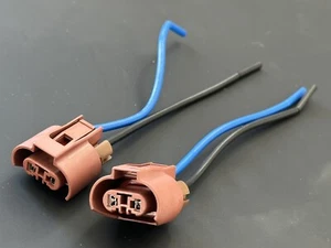 1991-2007 Toyota Land Cruiser Sequoia Lexus LX450 LX470 OEM Headlight Bulb Plug - Picture 1 of 4
