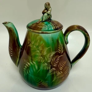 Antique Wedgwood Majolica Fern Decorated Teapot With Sybil Finial - Picture 1 of 12