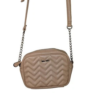 Nine West Quilted Chevron Crossbody Bag Tan Faux Leather Chain Strap NWOT - Picture 1 of 8