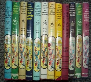 Lot of 12 The Happy Hollisters Books Hard Cover Dust Jacket Jerry West Vintage - Bild 1 von 7