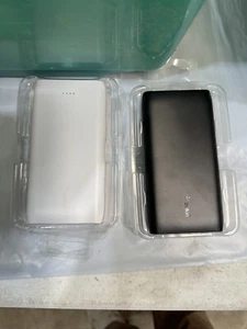 Belkin 10000mAh 18W Fast Charger USB-C/Power Bank Black Or White Box 17K - Picture 1 of 3