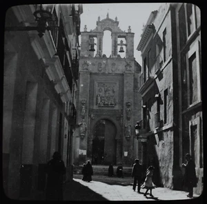 STREET AND CHURCH MADRID SPAIN C1910 ANTIQUE Magic Lantern Slide PHOTOGRAPH - Picture 1 of 3