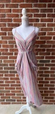 Vestido midi BCBGENERATION con volantes estampado floral talla S nuevo con etiquetas precio de venta sugerido por el fabricante $118 Foto 1 de 4