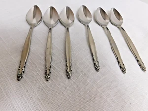 J6 - International Stainless Deluxe Flatware Inspiration Teaspoons Lot of 6 - Picture 1 of 6