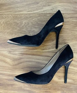 Shoes OASIS Black Suede Pointed Toe 4” Heels with Gold Detailing Size 6 - Picture 1 of 3