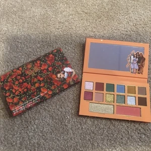 Kylie Cosmetics x Wizard Of Oz Eye & Face Pressed Powder Palette NIB - Picture 1 of 6