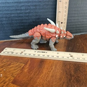 Jurassic World Park SAVAGE STRIKE Dino SAUROPELTA 6.5" Dinosaur Figure - Picture 1 of 5