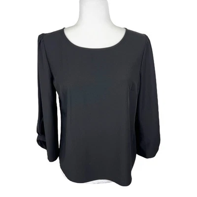 Blusa Sunny Leigh Feminina Pequena Preta Quarto de Manga Manga Buraco de Fechadura Sólida Casual - Imagem 1 de 4