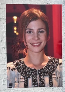 ORIGINAL Autogramm vonAylin Tezel. pers. gesammelt. 100% ECHT GROSSFOTO - Bild 1 von 1