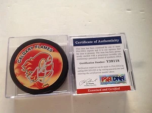 Calgary Flames Mark Giordano Signed Hockey Puck PSA DNA COA Autographed d - Picture 1 of 2