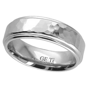 NEW 7mm Ladies Hammered Titanium Flat wedding Band Ring Size J½ Jewellery - Picture 1 of 1