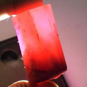 425 Carat Certified Natural African Red Ruby Rough Specimen Gemstone 50 mm - Picture 1 of 4