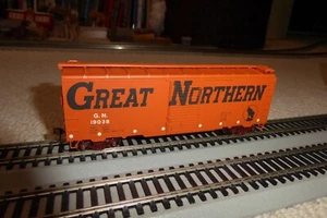 Athearn RTR HO 40' Youngstown Box car Great Northern (orange-small goat) #27286 - Bild 1 von 7