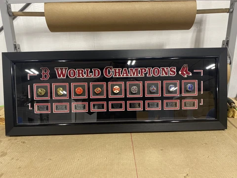 Boston Redsox Shadowbox All 9 Replica World Series Rings (13x33) Cover