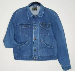 Men's WRANGLER Western DISTRESSED Denim Jean Jacket Size 46 Made in USA - Picture 1 of 11