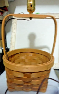 Винтажная плетеная корзина для лампы с выдвижным выключателем электрический плетеный контейнер с цветочным рисунком  - Изображение 1 из 4