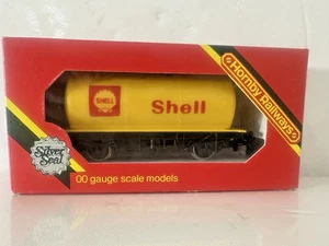 Hornby R227 OO Scale Hornby Shell Tank Wagon - Picture 1 of 6