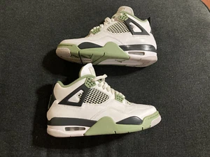 Jordan 4 Retro Seafoam Green Women’s Size 7 (5.5 MEN) Great Cond. Authentic! - Picture 1 of 9
