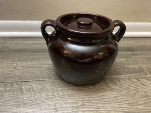 Vaso per fagioli vintage in gres smaltato marrone con coperchio e manici made in USA - Foto 1 di 9