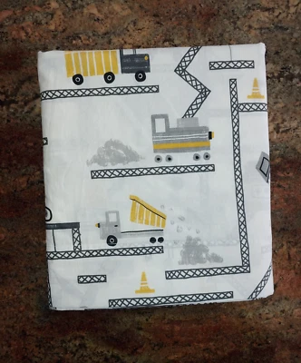 Pottery Barn Kids Double Size Construction Flat Organic Cotton Bed Sheet 90x97" - Image 1 of 4